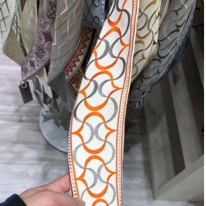 哪家窗帘花边电脑绣花做的好